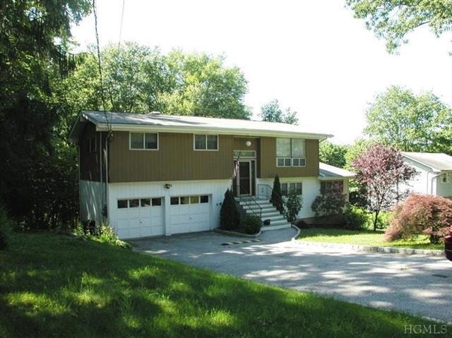 568 Westbrook Dr, Cortlandt Manor, NY 10567 - photo 1