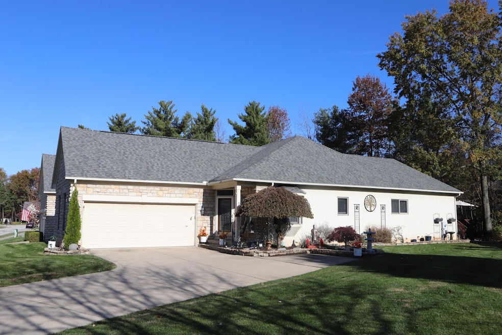 5990 McNaughten Grove Ln, Columbus, OH 43213 - photo 1