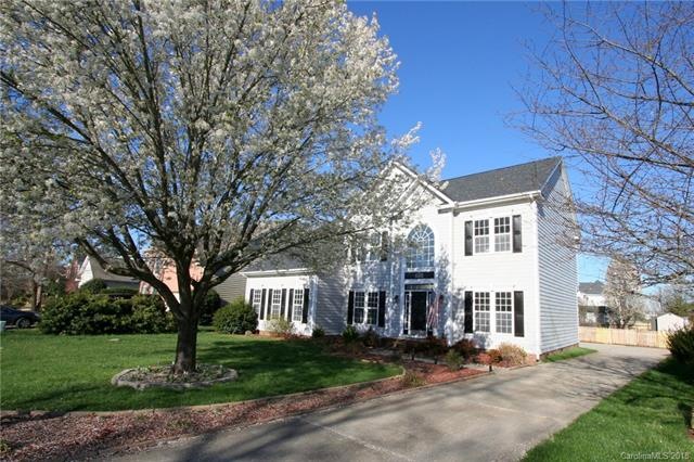 Long driveway with oversized parking area
