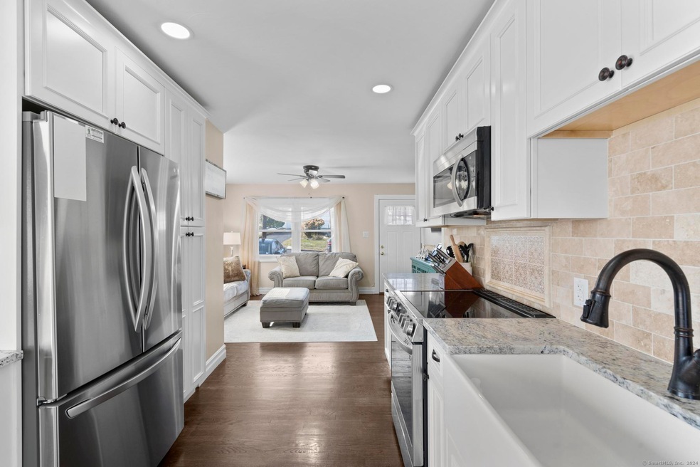 27 Strathmore Rd, West Haven, CT 06516 - photo 1