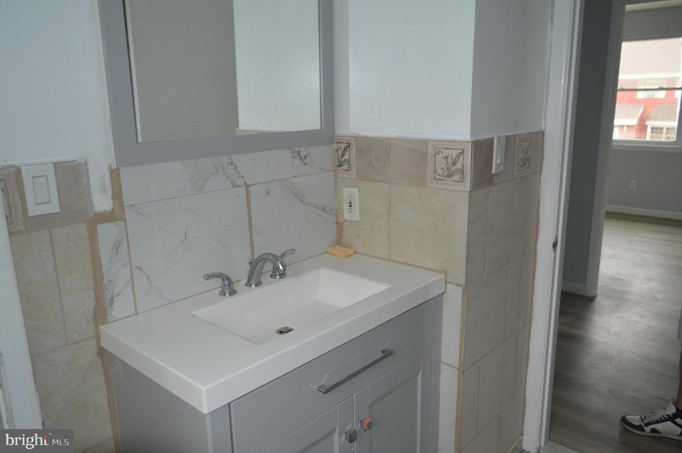 136 Mayfair Ln, Mount Laurel, NJ 08054 - photo 1