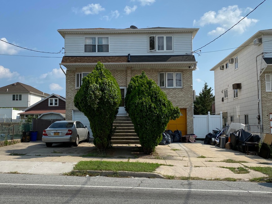 360 Mcclean Ave, Staten Island, NY 10305 - photo 1