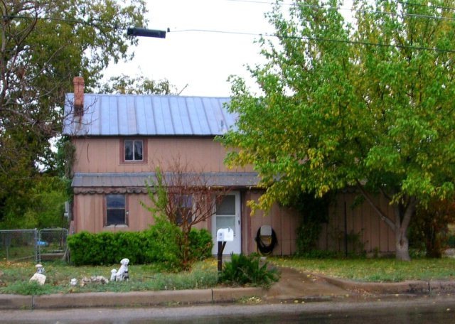 112 E Ufer St, Fredericksburg, TX 78624 - photo 1