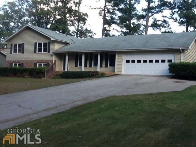 3616 Clubhouse Ln SE, Conyers, GA 30094 - photo 1