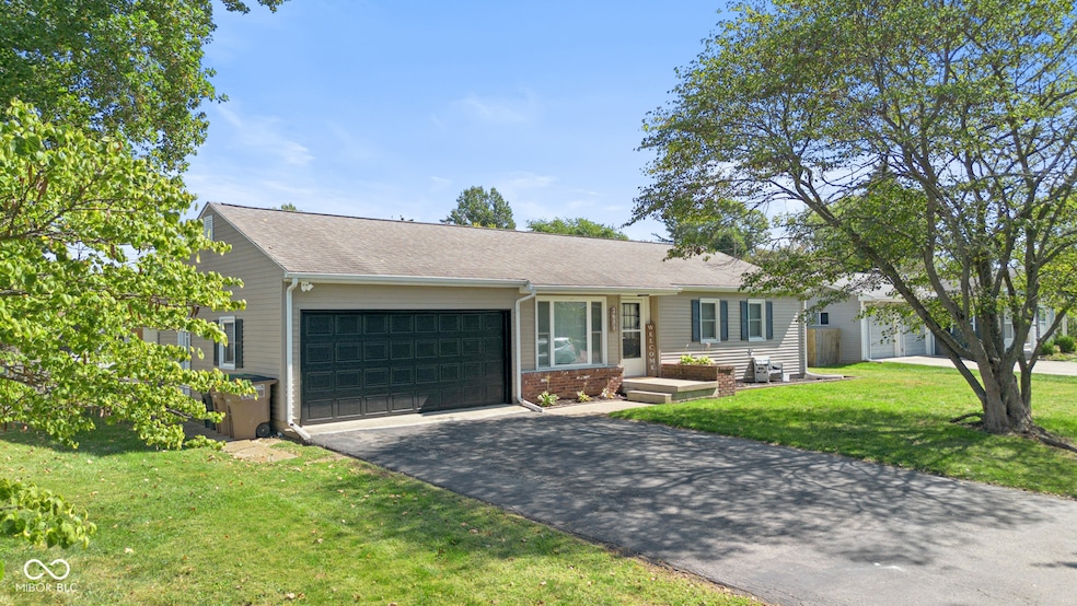 2631 Beech Dr, Columbus, IN 47203 - photo 1