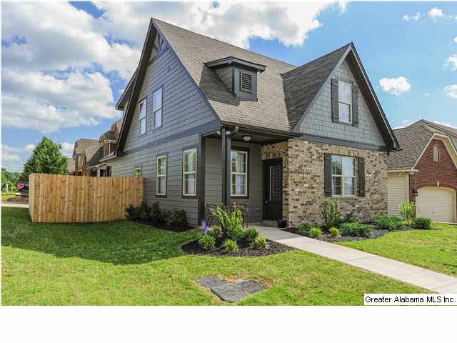 Move in ready!!  This 3 bedroom, 2.5 bath home has