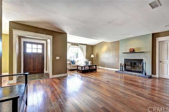 Welcome Home! very large living room, with hardwoo