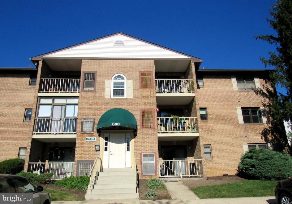 631 Governor House Cir unit 63, Wilmington, DE 19809 - photo 1
