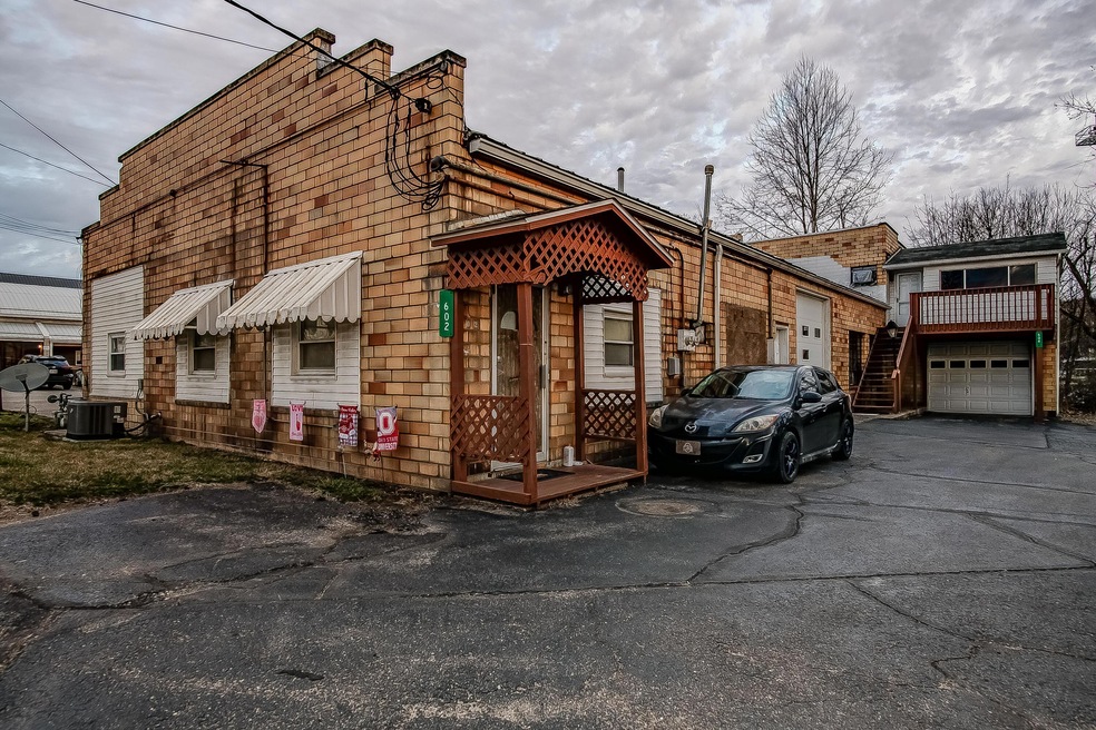 602 S Market St, Danville, OH 43014 - photo 1