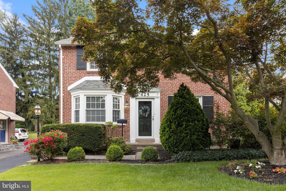 425 Tennis Ave, Ambler, PA 19002 - photo 1