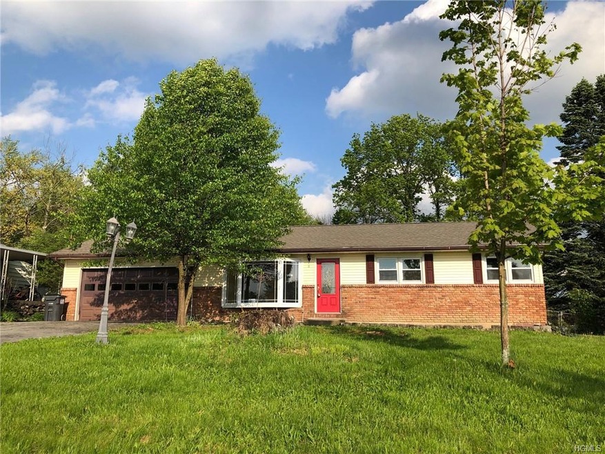 8 Hillcrest Dr, Middletown, NY 10940 - photo 1