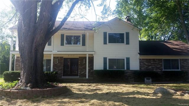 2197 Chalet - Front.