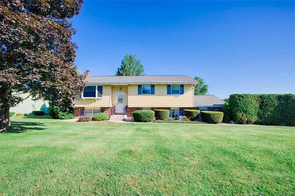 454 Blue Ridge Dr, Nazareth, PA 18064 - photo 1