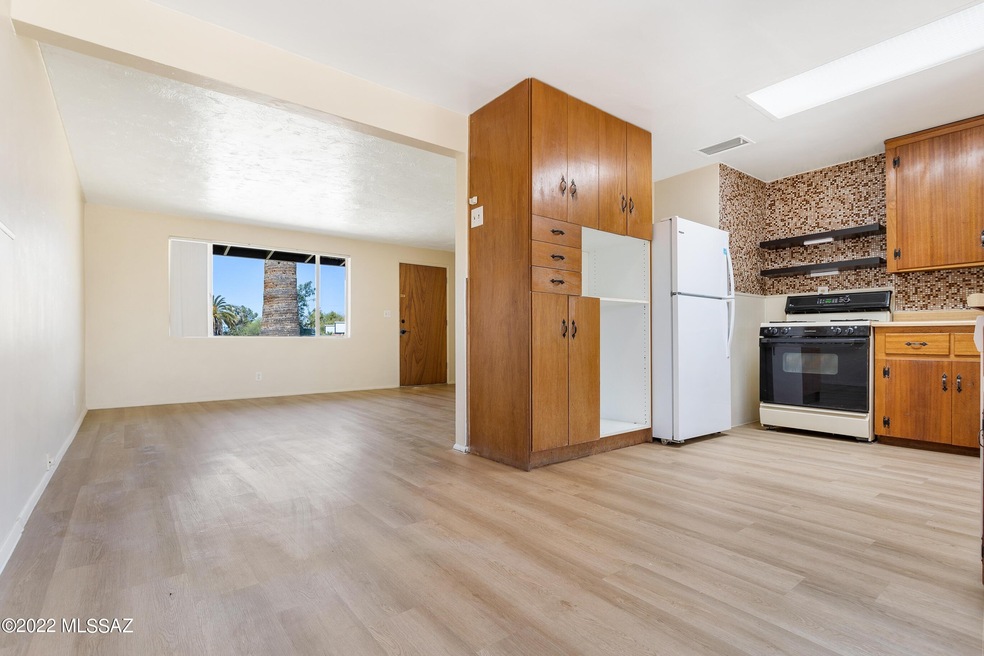 3502 N Olive (8)