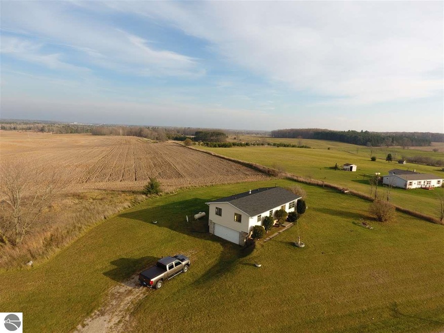 921 S Morrison Rd, West Branch, MI 48661 - photo 1