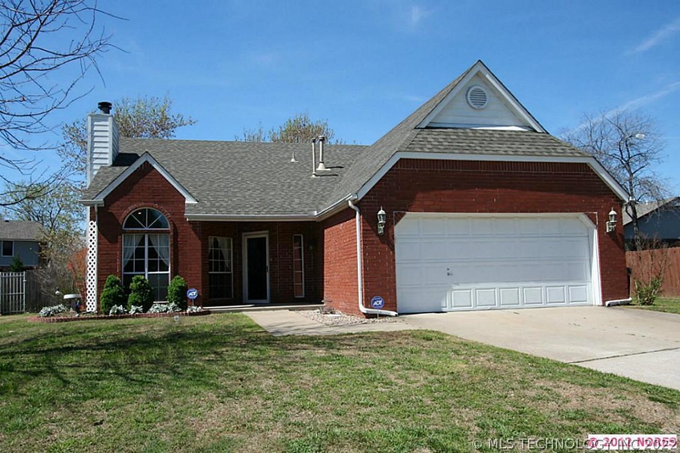 3904 S Oak Ave, Broken Arrow, OK 74011 - photo 1