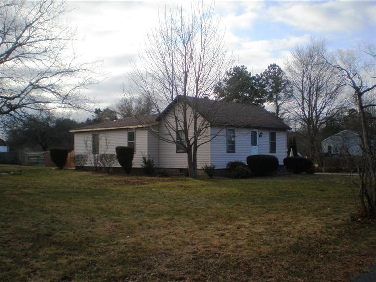 279 Trotting Park Rd, Teaticket, MA 02536 - photo 1