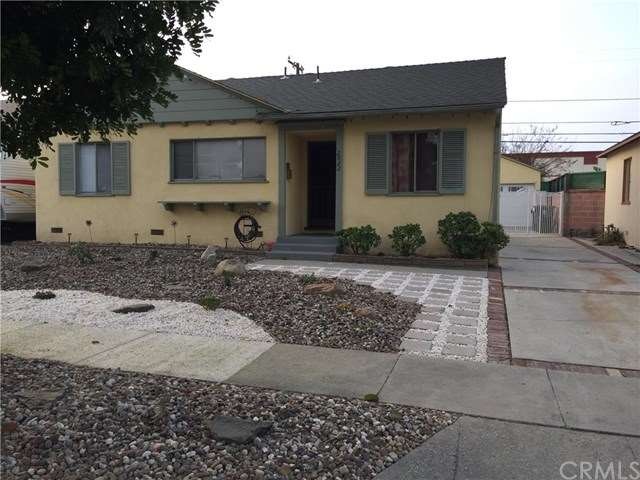 Beautifully landscaped, drought-tolerant, front ya