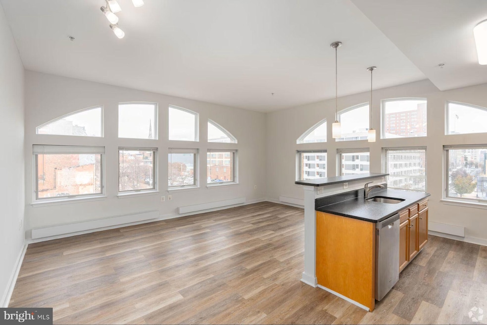 301 W Franklin St unit 505, Baltimore, MD 21201 - photo 1