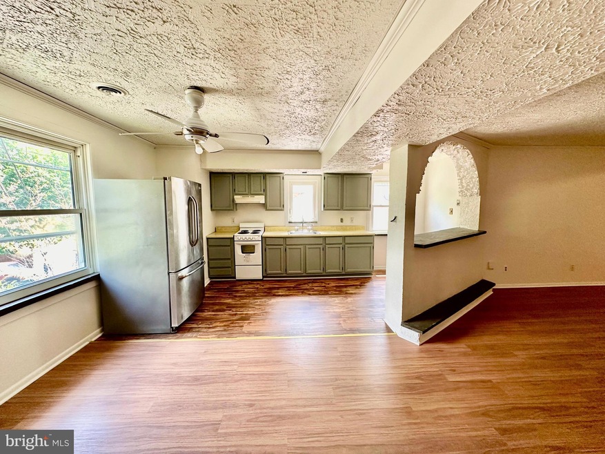 110 E 40th St, Wilmington, DE 19802 - photo 1