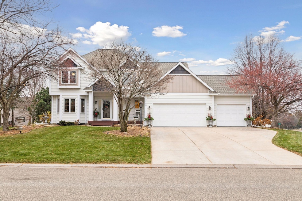 For Sale $650,000 • Co-Listing Agent