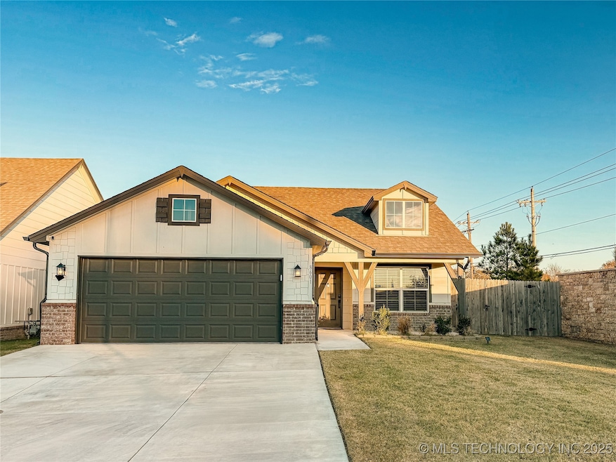 8601 N 76th Place E, Owasso, OK 74055 - photo 1