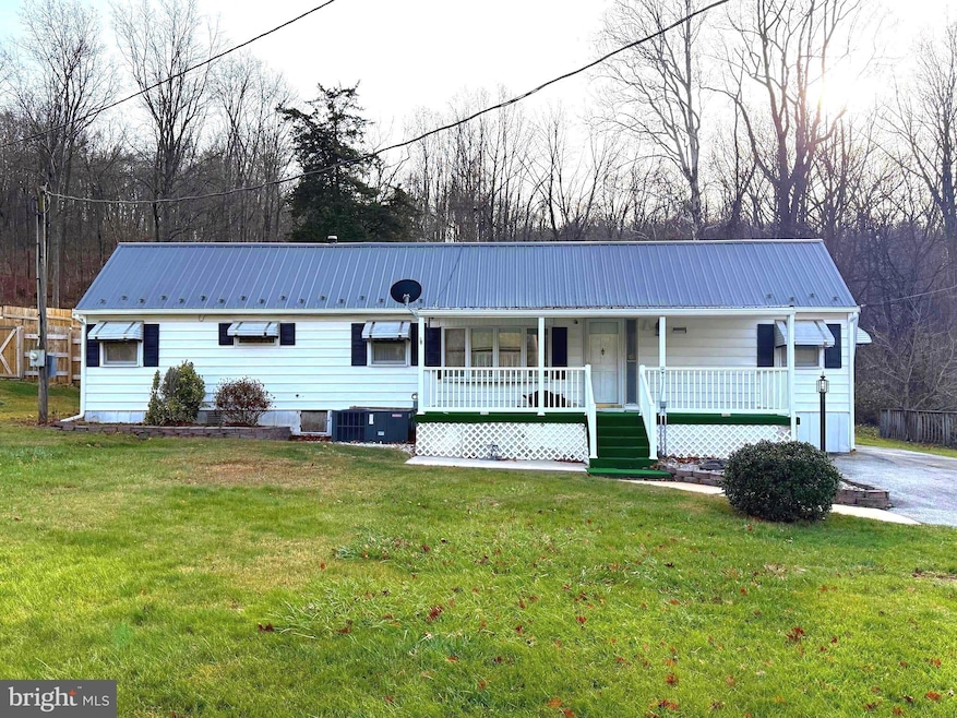 1716 W Philadelphia Ave, Boyertown, PA 19512 - photo 1