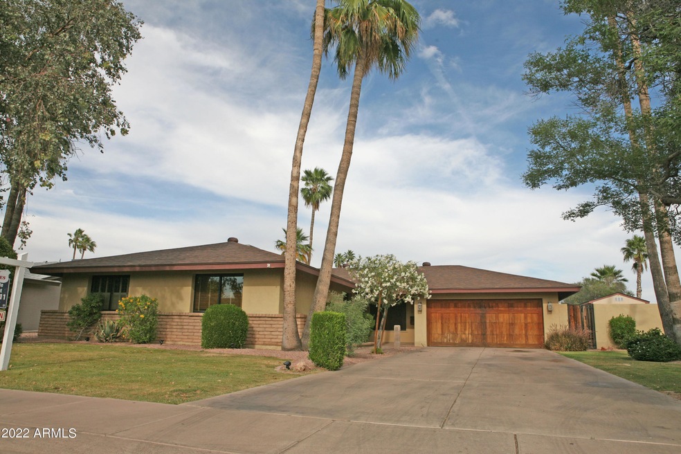 3821 S. Kenwood Ln.