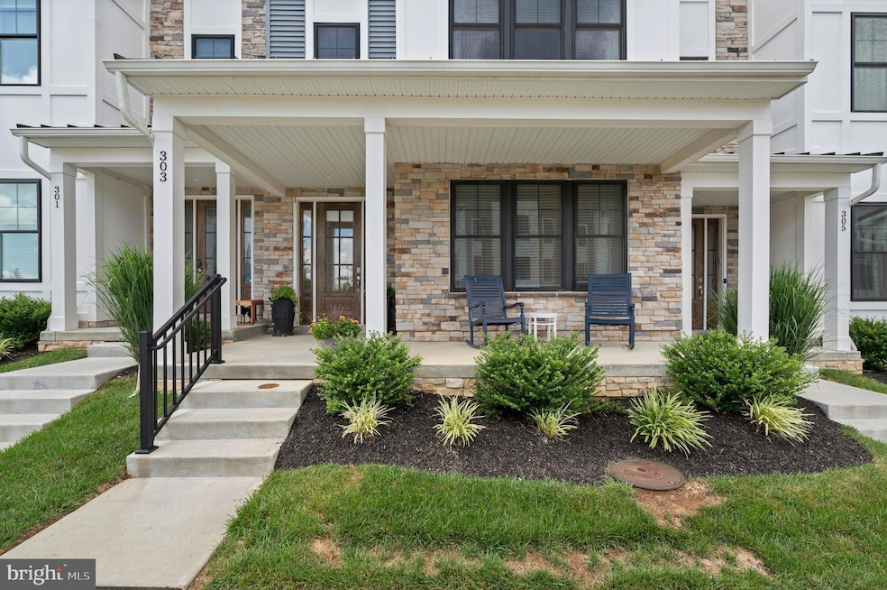 303 Squire Dr, Newtown Square, PA 19073 - photo 1