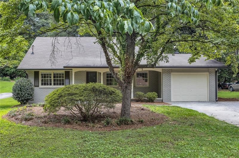 Sold $400,000 • Co-Listing Agent