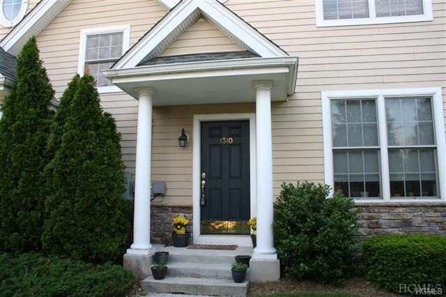 1310 Half Moon Bay Dr unit 1310, Croton On Hudson, NY 10520 - photo 1