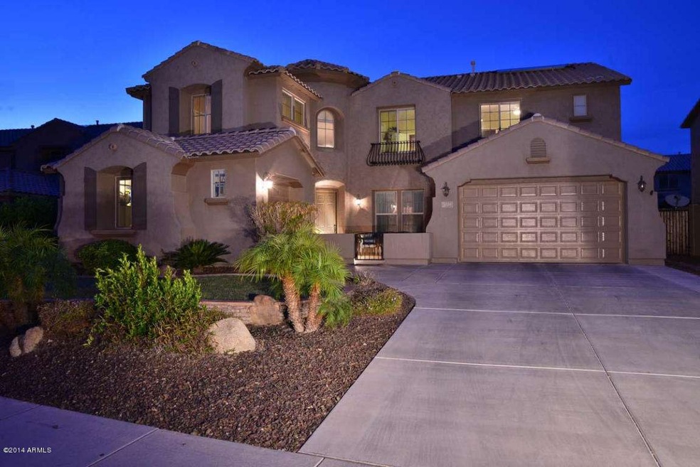 Night-Front View2