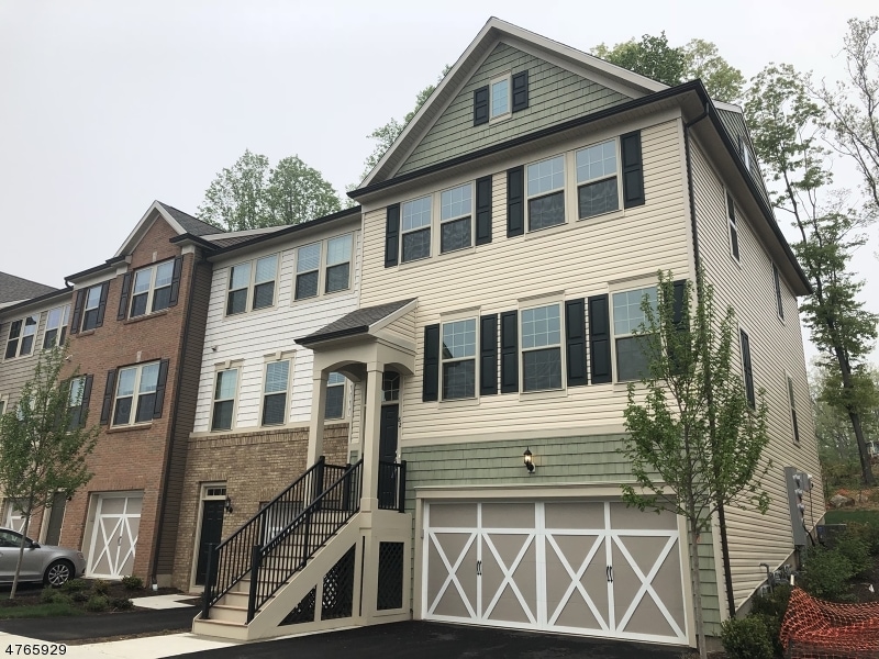 82 Albert Ct, Randolph, NJ 07869 - photo 1