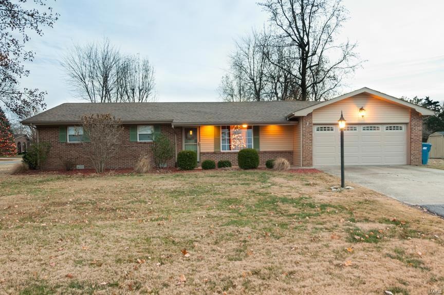 409 Su Andra Dr, Collinsville, IL 62234 - photo 1