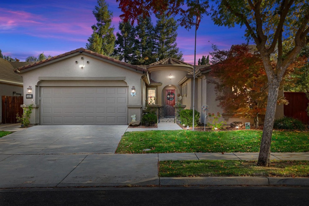 441 Cresta Ct, Oakdale, CA 95361 - photo 1