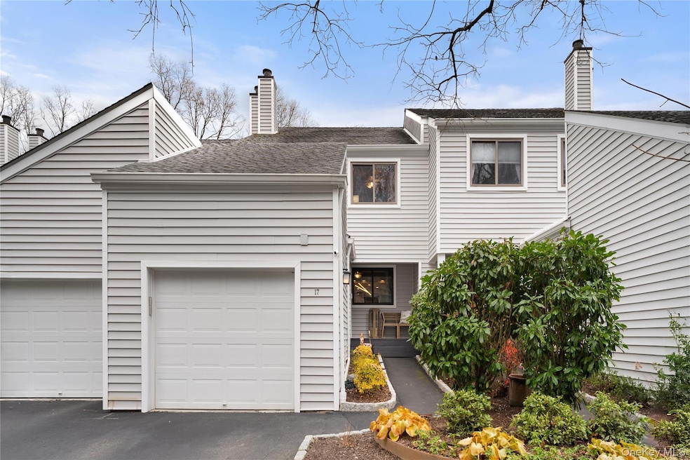 17 Ledgewood Commons, Millwood, NY 10546 - photo 1