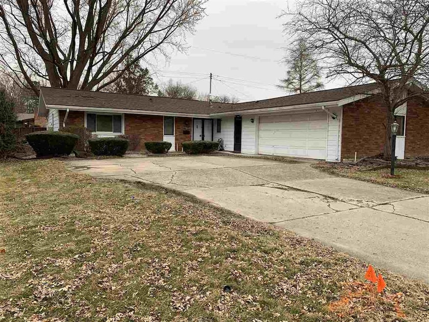 1821 Rockcreek Ln, Flint, MI 48507 - photo 1