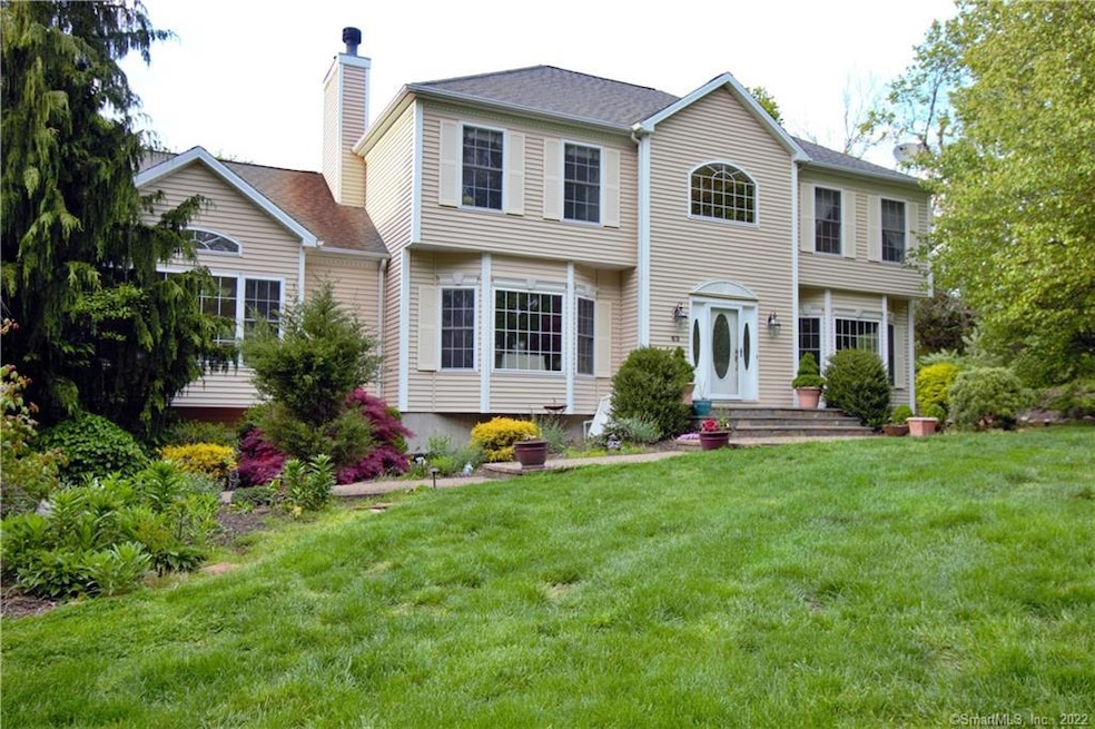 63 Mohegan Rd, Shelton, CT 06484 - photo 1