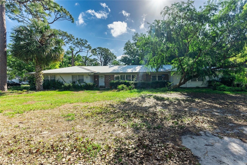 5820 20th St, Zephyrhills, FL 33542 - photo 1