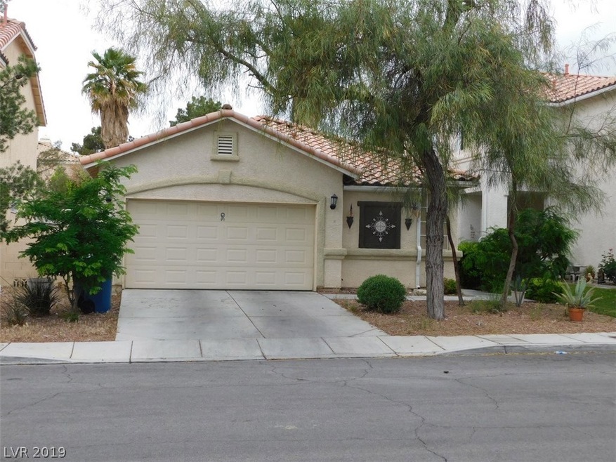 SOUTHWEST SWEETIE! Nearly 1400 sqft, 3bd/2ba/2car/