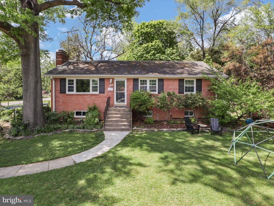 401 N Oak St, Falls Church, VA 22046 - photo 1