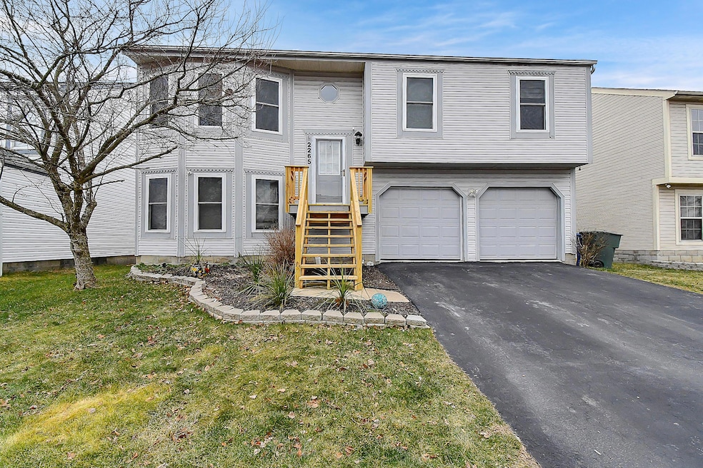 2265 Autumn Village Ct, Columbus, OH 43223 - photo 1