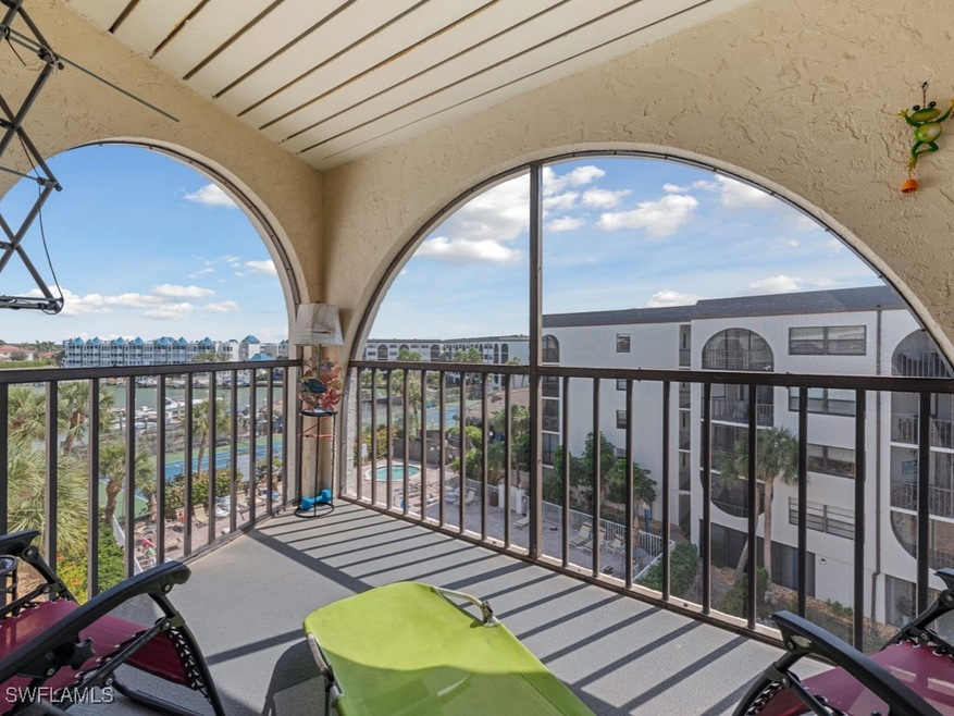 Balcony featuring a city view