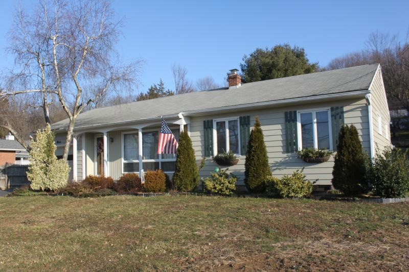 102 Warren Glen Rd, Bloomsbury, NJ 08804 - photo 1
