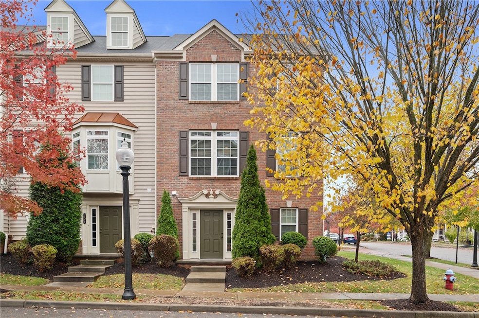 202 Hounslow Rd, Cranberry Township, PA 16066 - photo 1