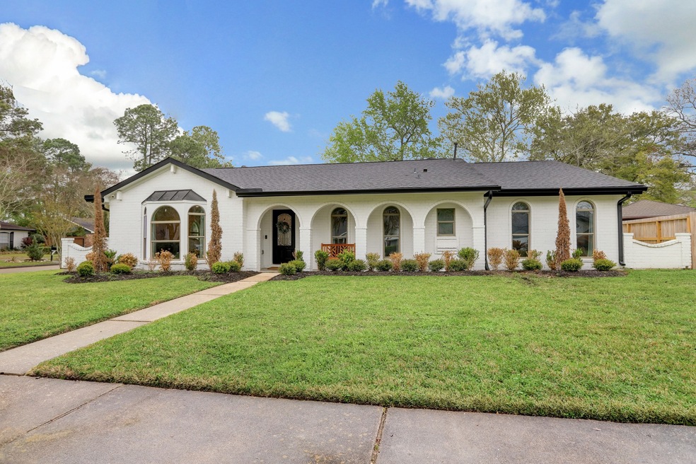 5618 Conecrest Ct, Houston, TX 77088 - photo 1