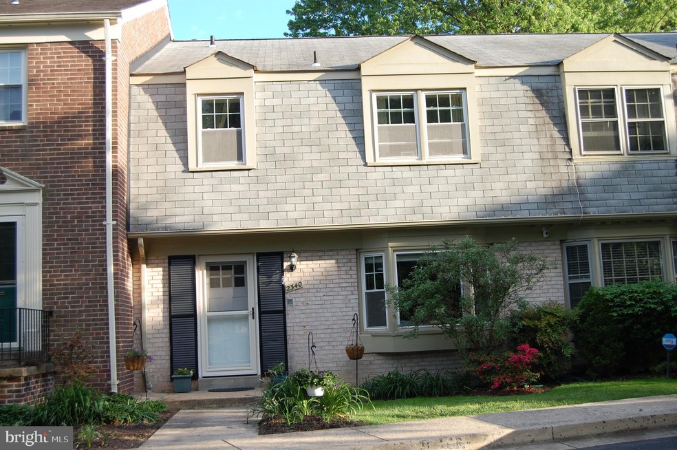 2340 Wheystone Ct, Vienna, VA 22182 - photo 1