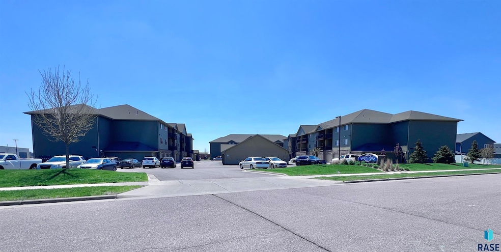 Pending $11,450,000 • Co-Listing Agent