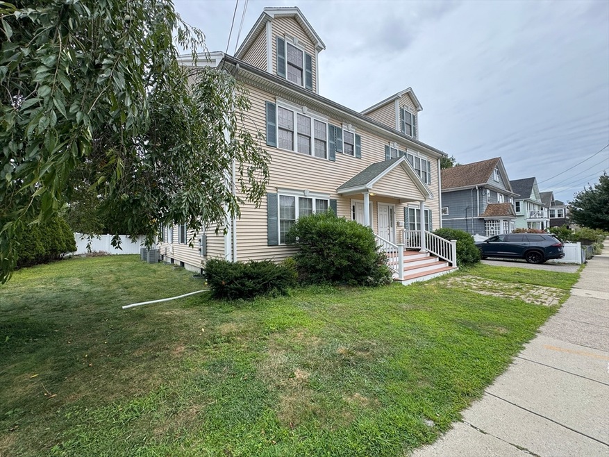 4 Margaret St unit 4, Arlington, MA 02474 - photo 1