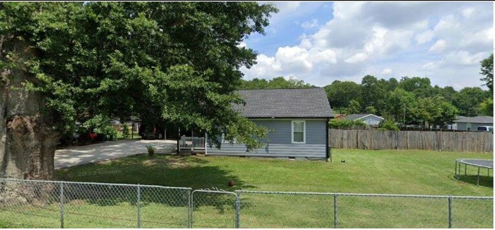 1633 Joyner Ave SE, Marietta, GA 30060 - photo 1